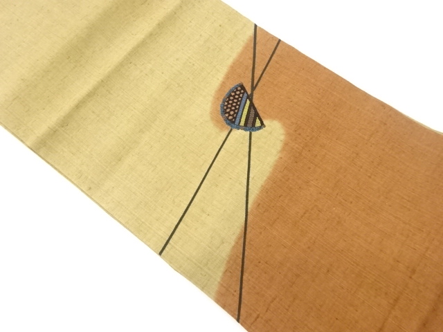 手織り紬相良刺繍斜線に小物模様名古屋帯